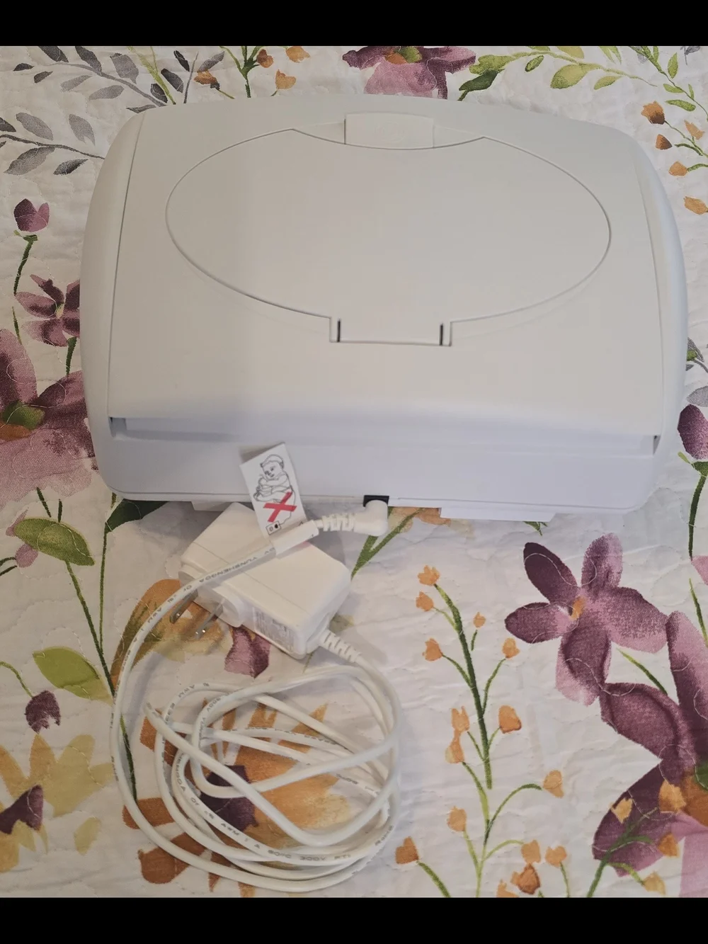 White Baby Wipe Dispenser with Green Accent - Easy-Access Nursery Storage